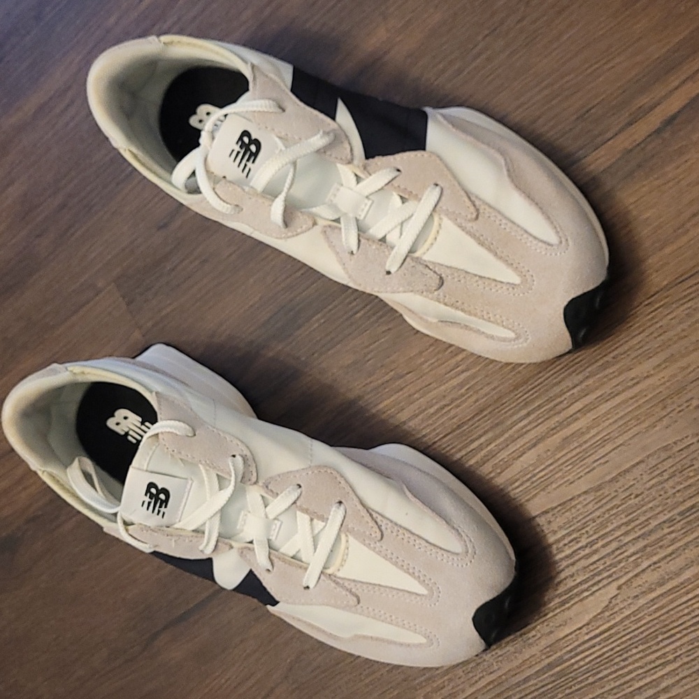 New Balance 327 Big Kid 6 wide